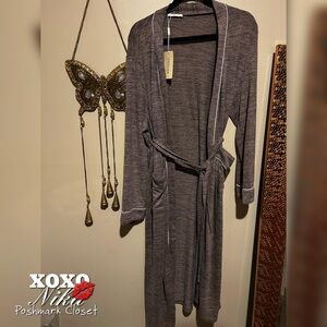Gray and White Trimmed Women's Robe - Size L very stretchy and comfortable